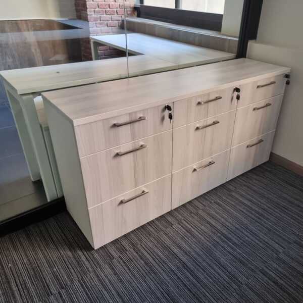 Muebles de Oficina Modelo 04